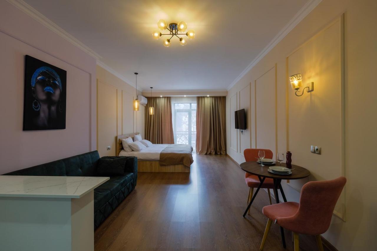 Iren River Side Apartments Tbilisi Eksteriør billede