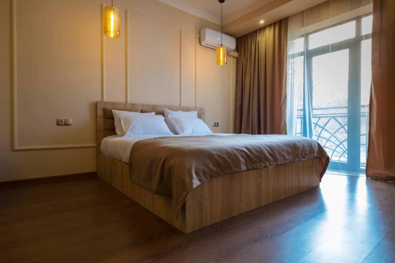 Iren River Side Apartments Tbilisi Eksteriør billede